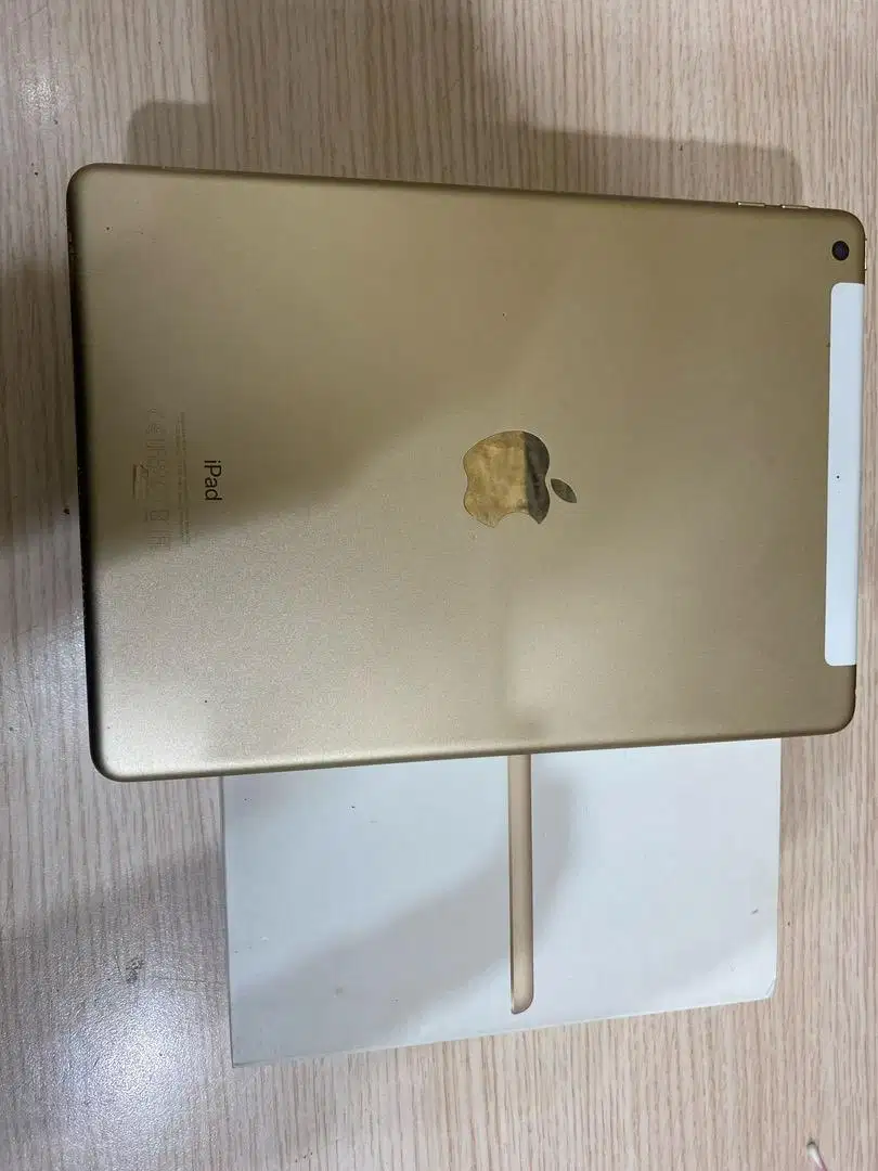 ipad gen 5  32gb celluler resmi ibox mulus