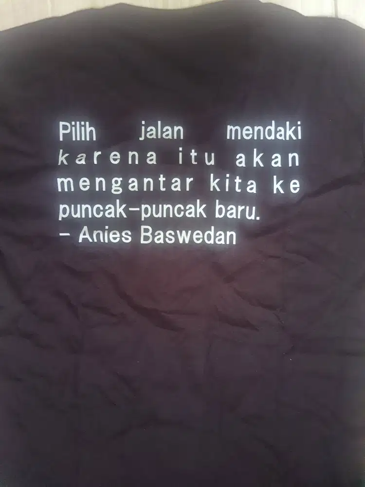 Kaos oblong warna warni