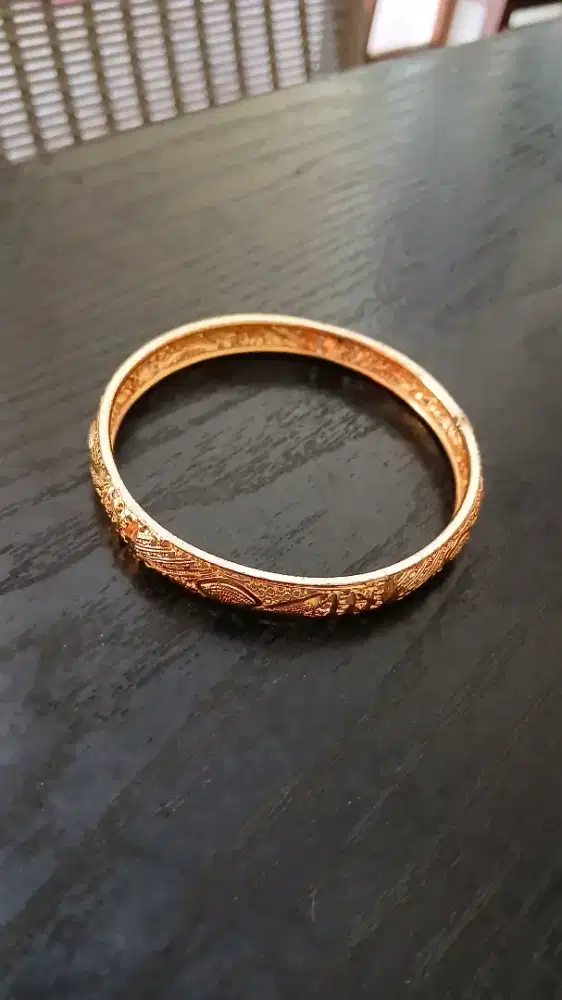 Gelang vintage wanita