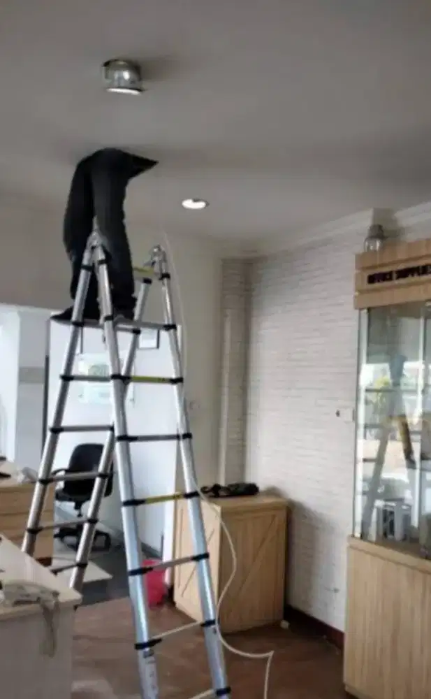 Tukang listrik panggilan siap meluncur