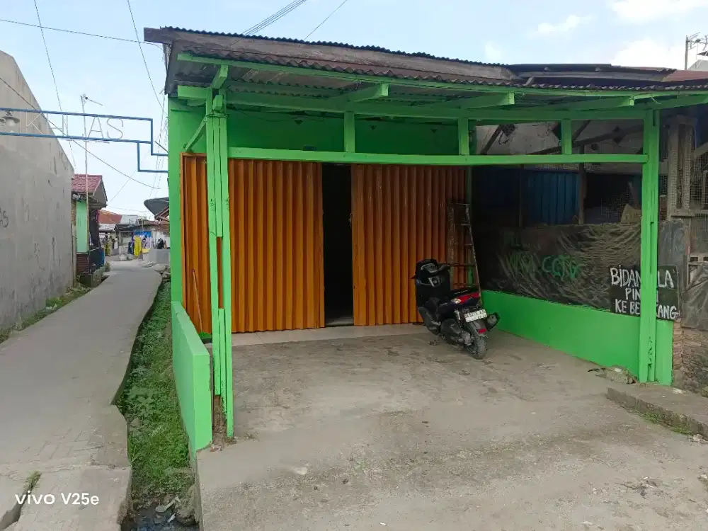 Disewakan Rumah Ruko sangat Cocok Buat Usaha lokasi di padat Pendudik