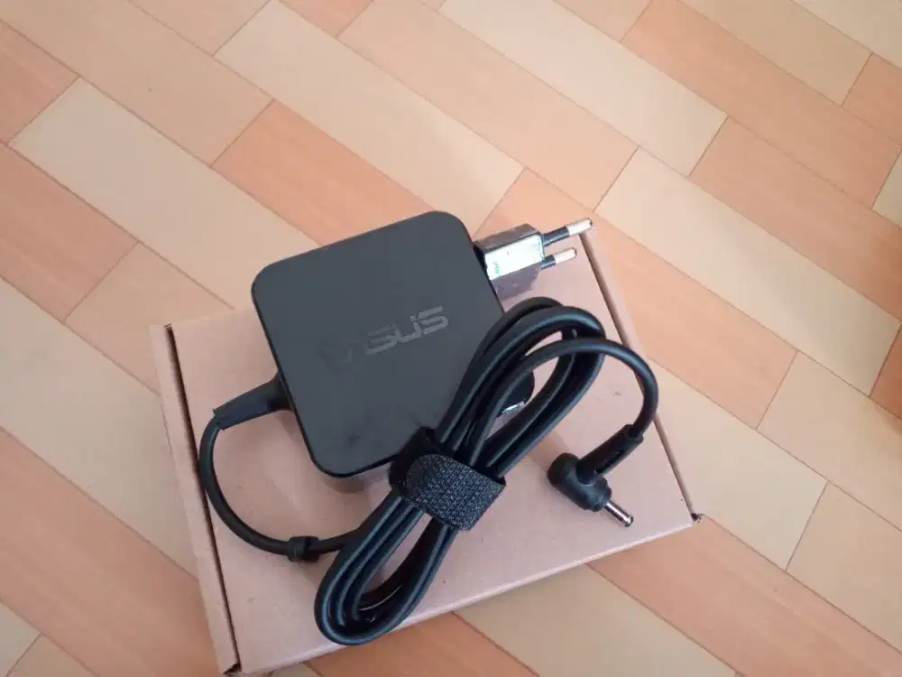 Adaptor Charger Laptop Asus E410