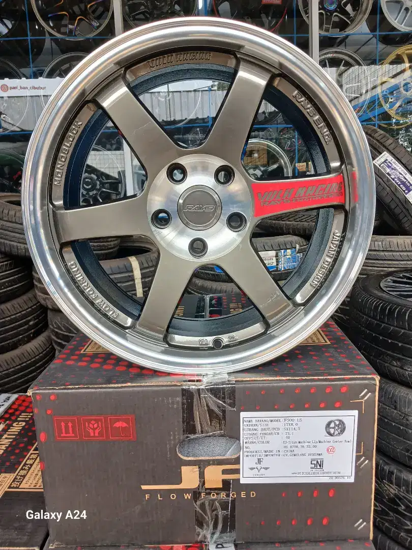 Rays te37 ring 17x8 5x114,3 ET 40 promo murah. Xpander camry