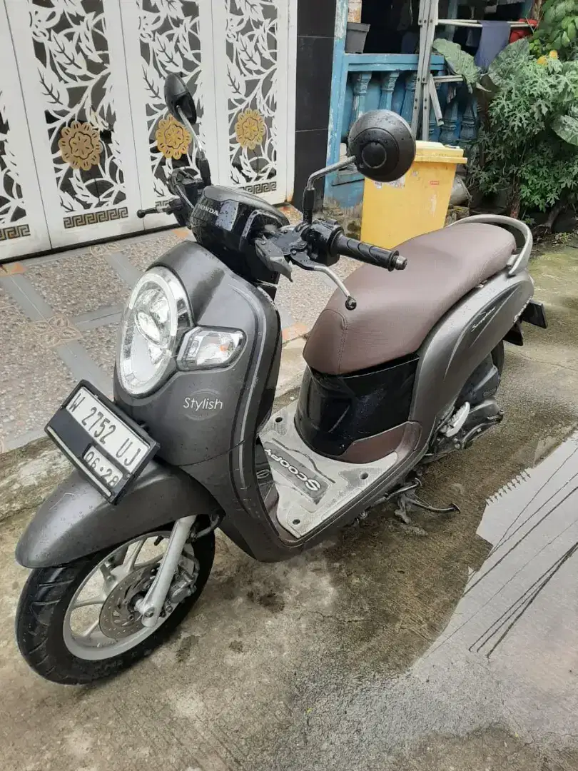 Honda Scoopy Donut 2018 Remote ss lengkap mesin bagus plat W Sidoarjo