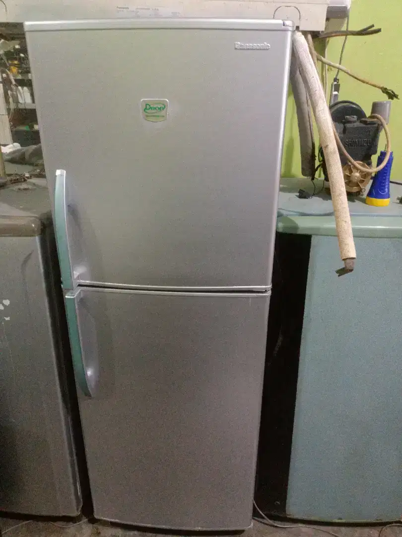 Jual kulkas Polytron normal dan garansi satu bulan