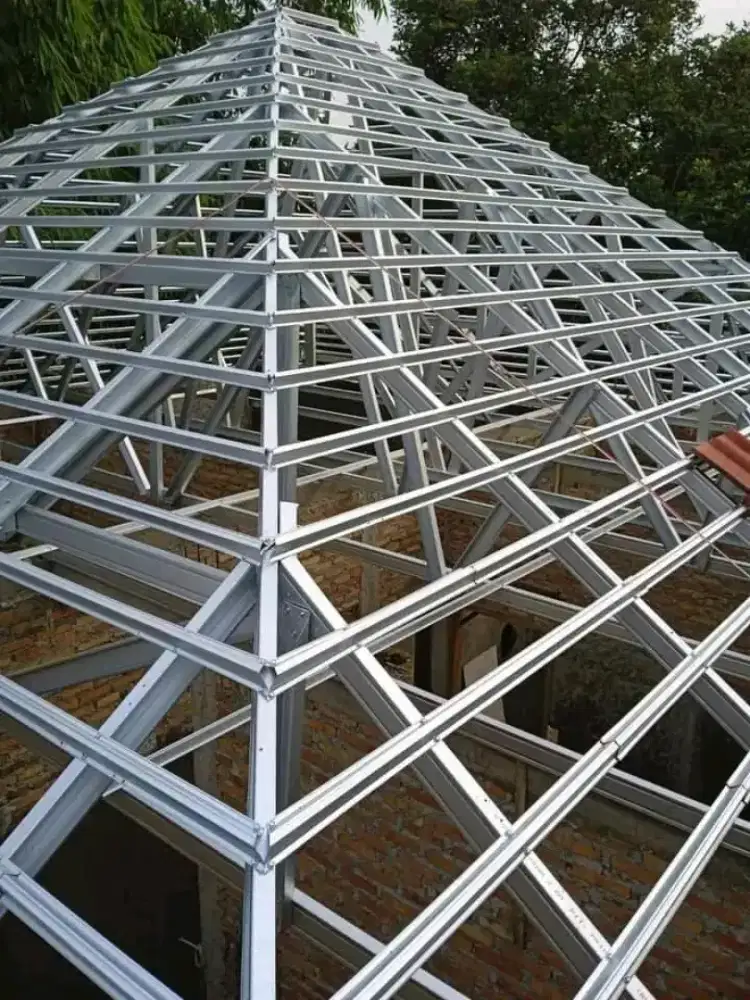 Pasang atap baja ringan