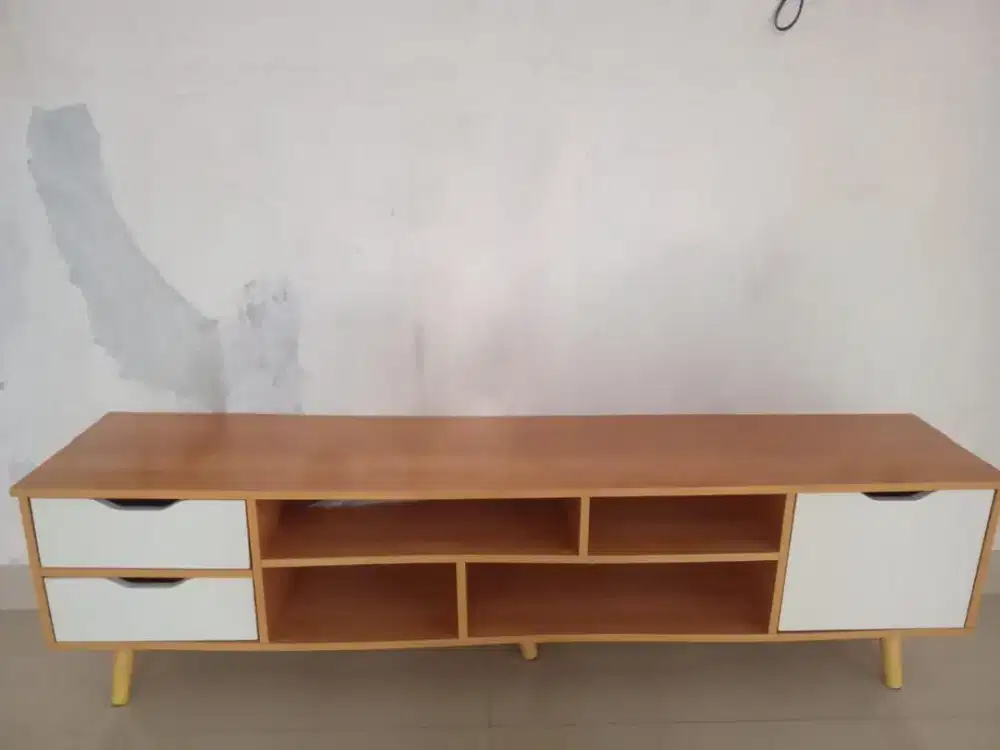 Di jual meja tv kayu minimalis