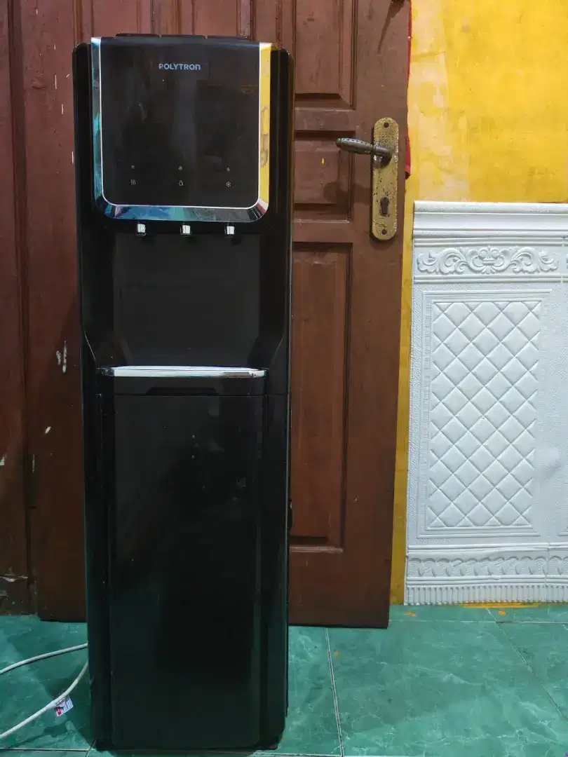 Jual dispenser Polytron PWC 615