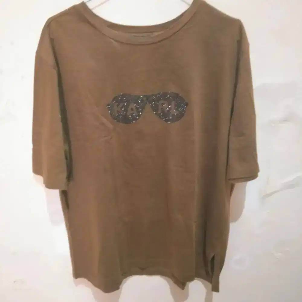 Preloved Kaos adem branded