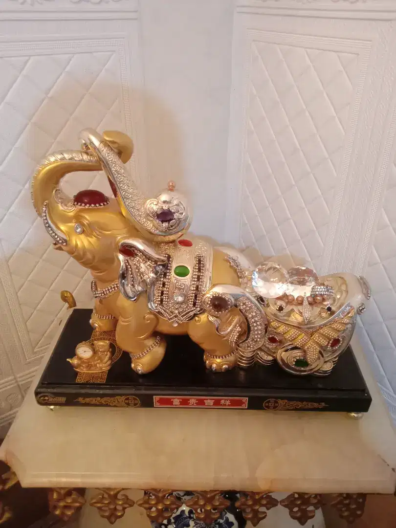 Hiasan mewah gajah