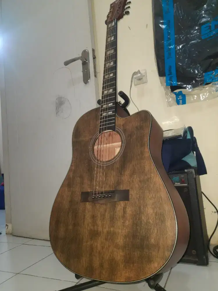 Gitar Akustik Second