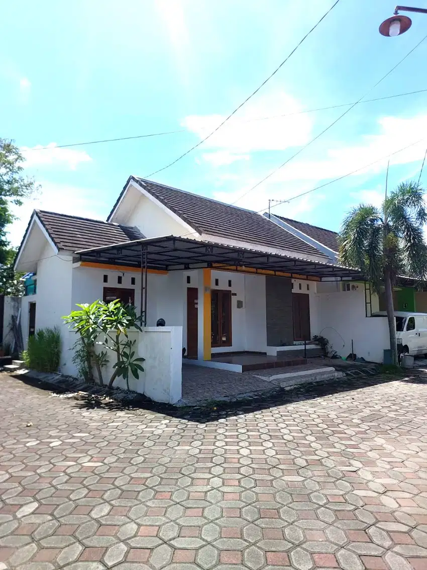 Rumah Hook Lingkungan Perumahan di Banguntapan
