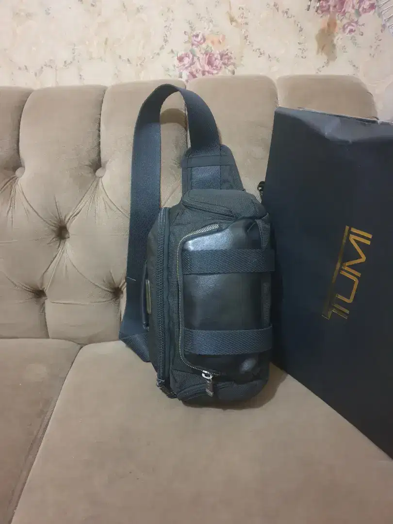 Mulus .authentic tas pinggang .waist bag tumi