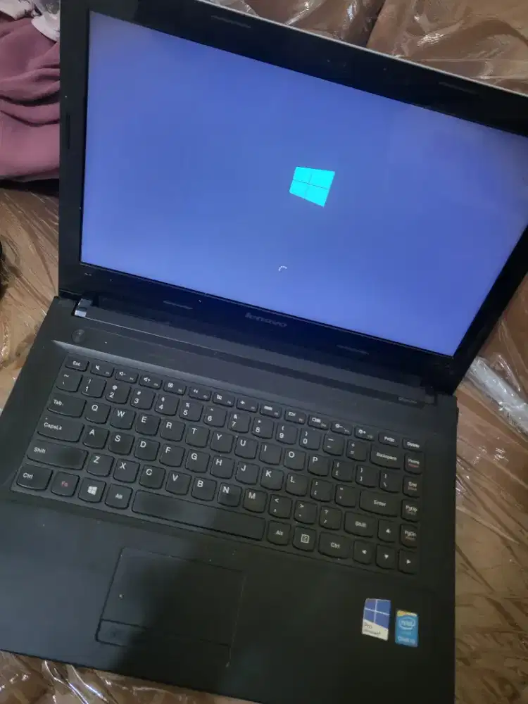 Laptop sesuai gambar