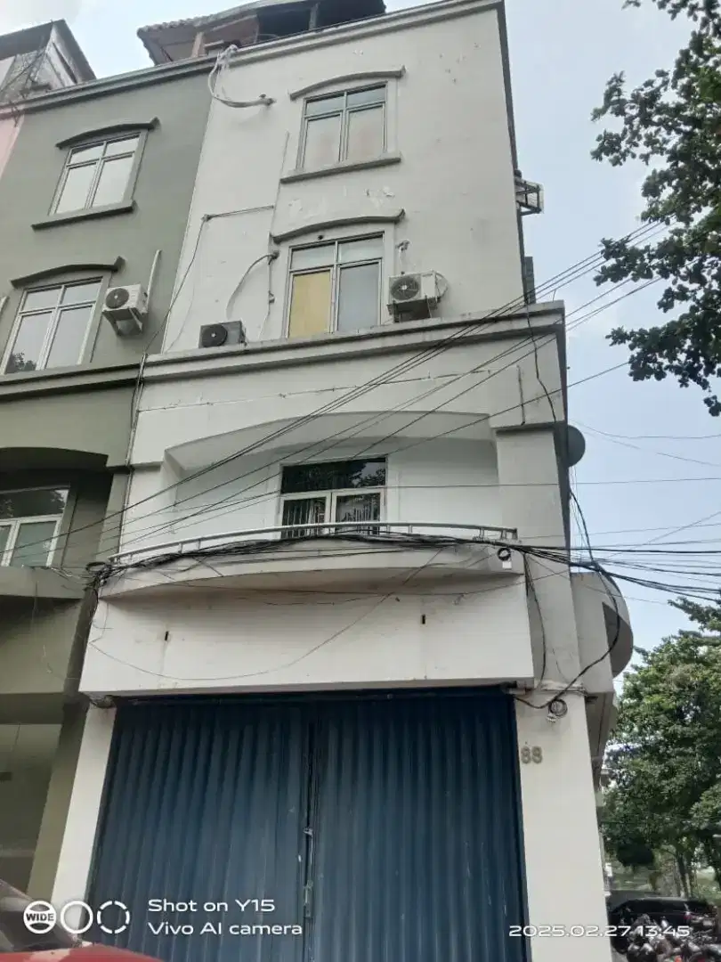 DISEWAKAN RUKO PERLANTAI, JARANG ADA