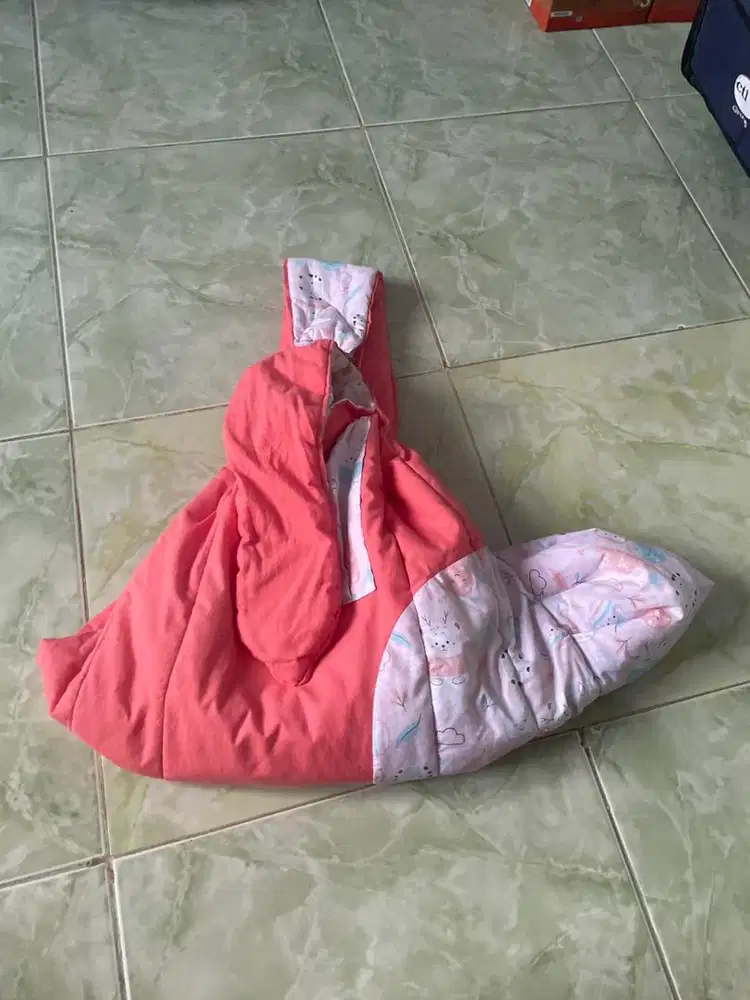 Gendongan bayi pakai 1 apa 2 kali