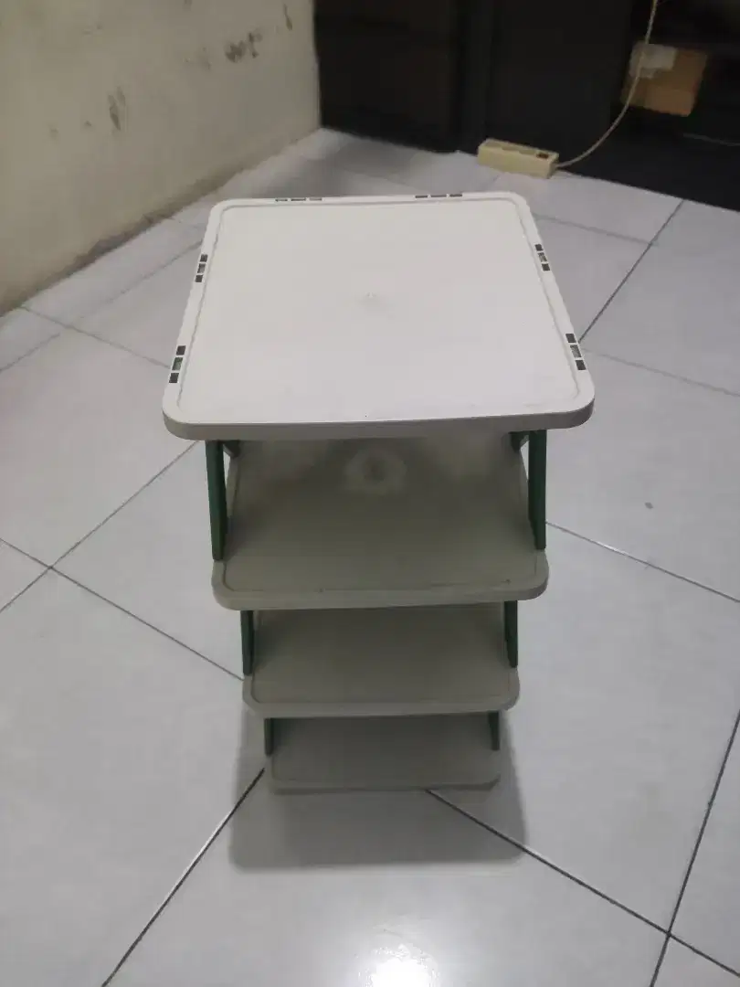 Rak Sepatu Susun Minimalis