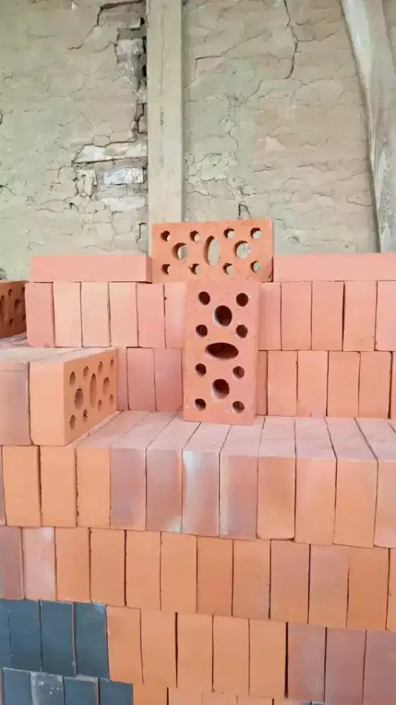 Bata expos terakota hias