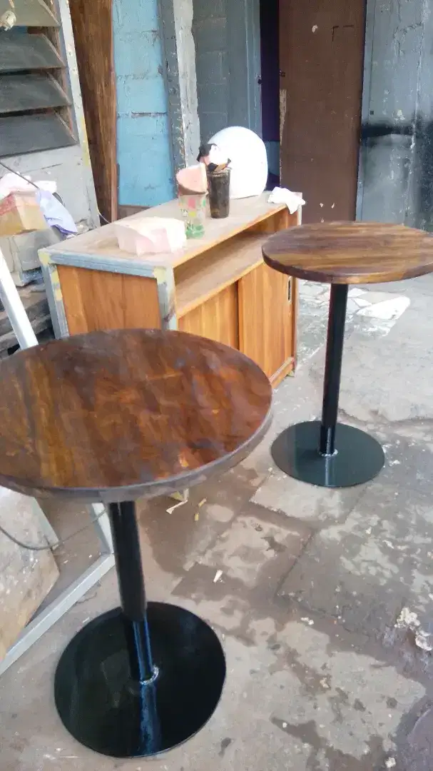 Round table besi kayu jati