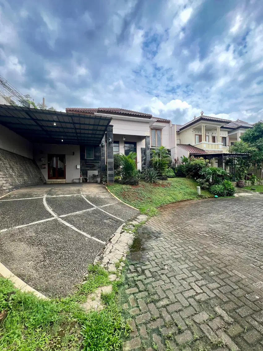 Rumah dalam komplek baliview cirendeu posisi pojok jalan besar