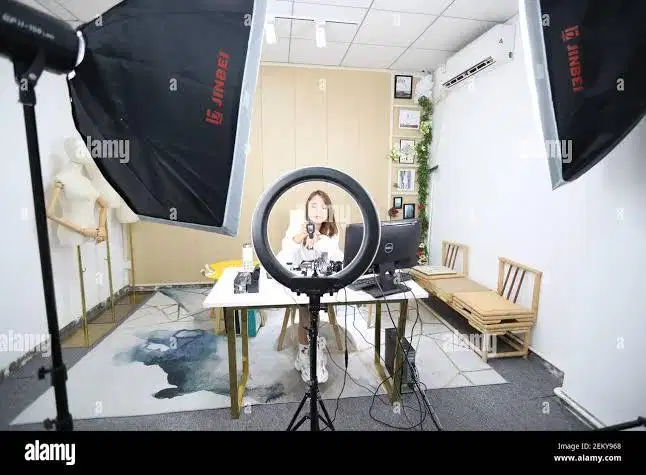 Dicari wanita yg bisa live tiktok