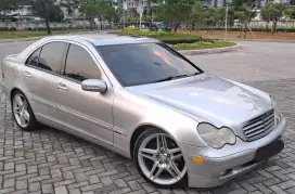 Mercedes-Benz C240 2002 Bensin