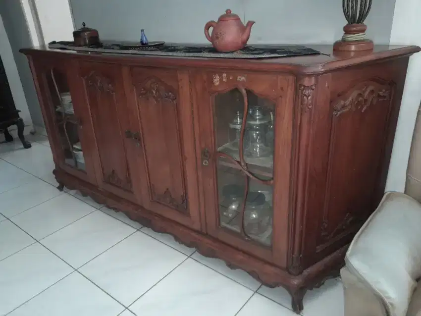 Bufet Antik Kayu Jati Lawas 4 pintu