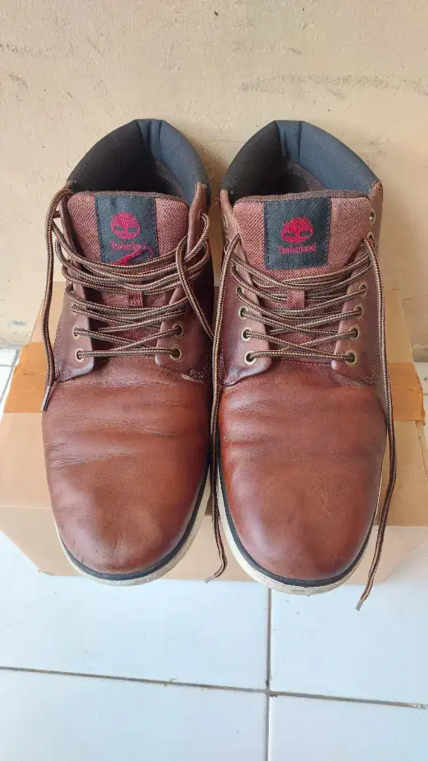 Sepatu kulit Timberland