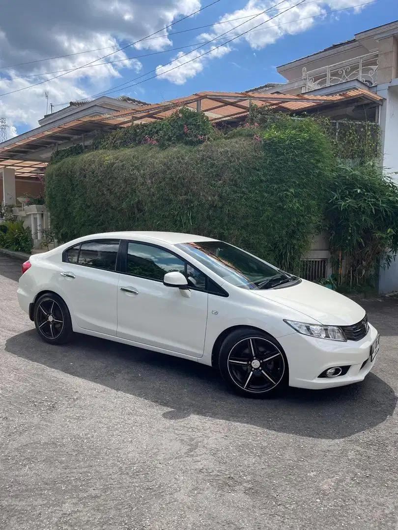 NEGO!! COVIC FB 1.8 MATIC 2013