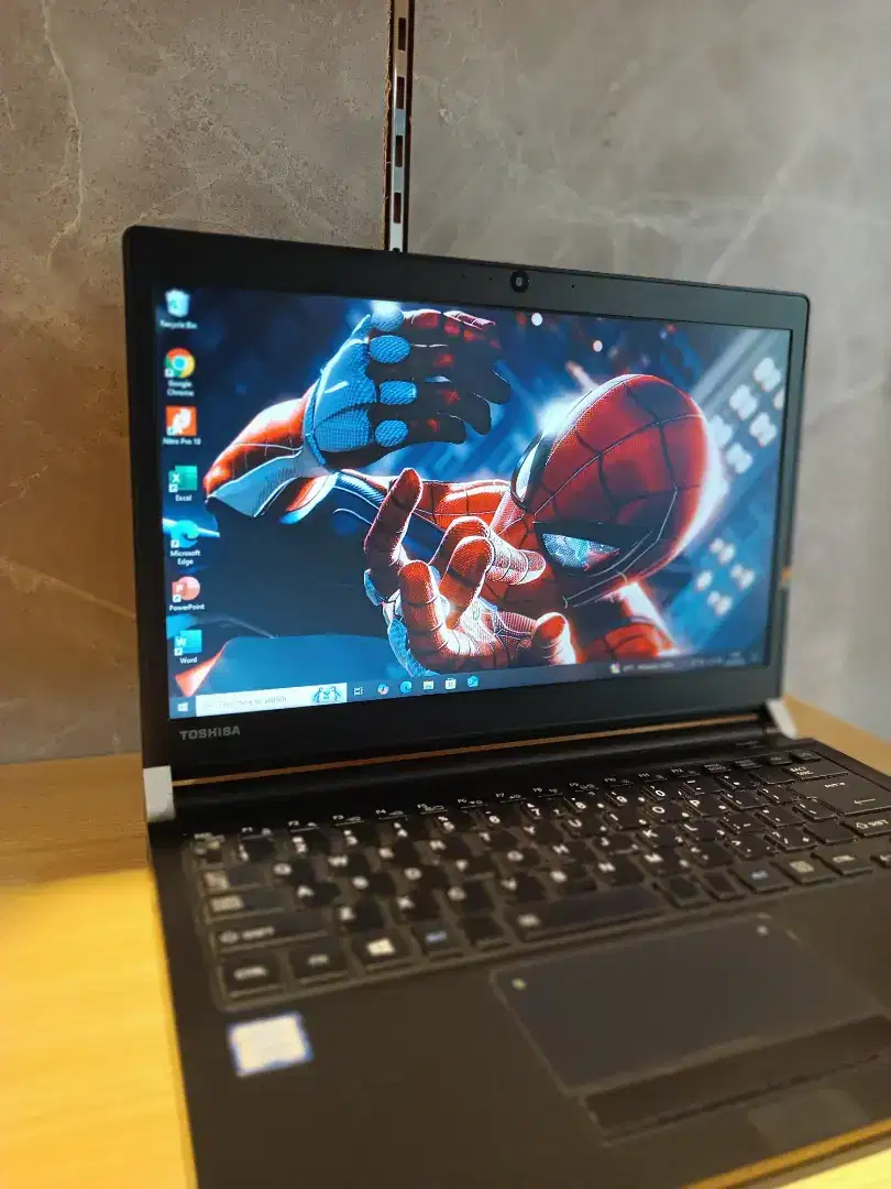Toshiba Dynabook R73 i5