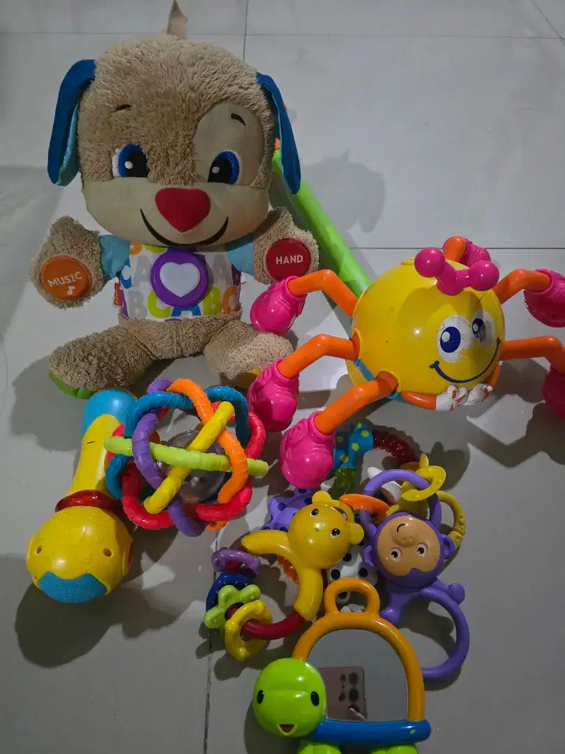 Merk fisher price dan playgro