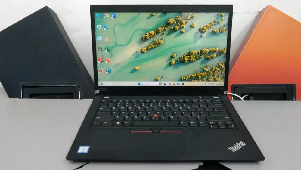 Lenovo Thinkpad T490 Touchsrean Core i5 Gen 8 Ram 16GB SSD 256GB