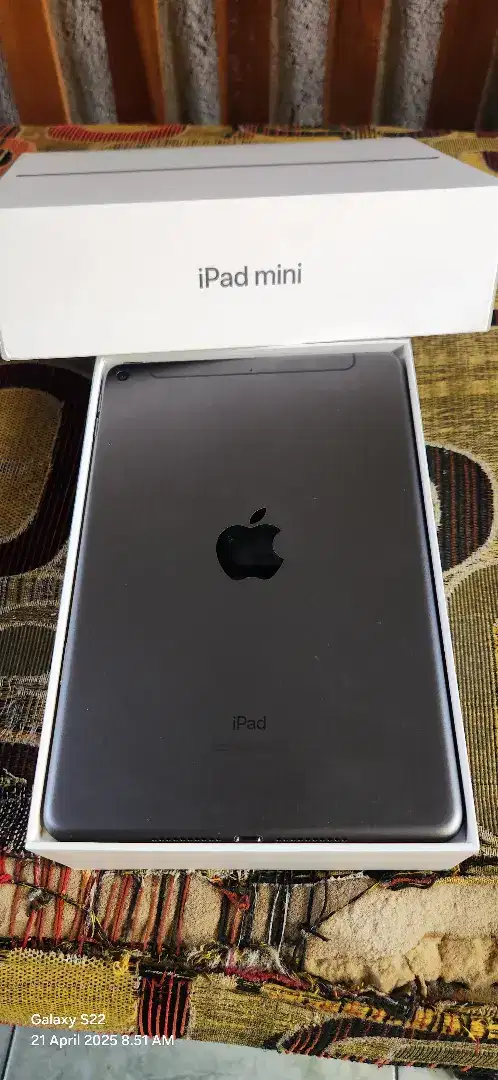 Ipad mini 5 256gb celluler wifi mulus terawat msh segel