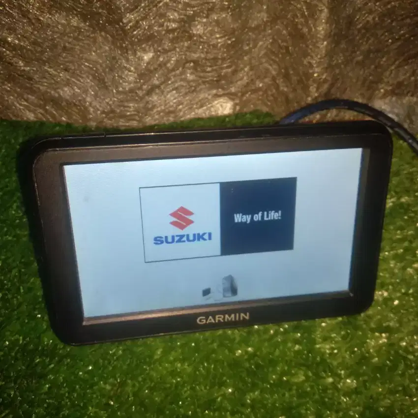 GPS GARMIN NUVI 50LM SUZUKI EDITION NO UPDATE MAP