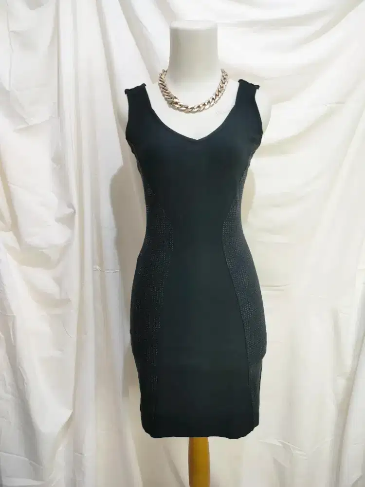 PRELOVED MINI DRESS GUESS ORI