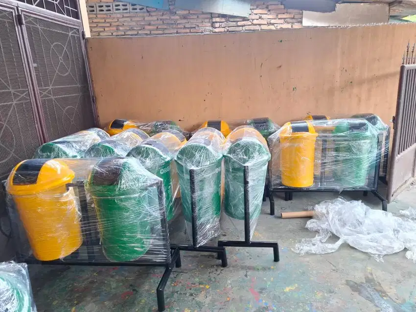 Tong sampah organik dan non organik (bs antr skitr medan)