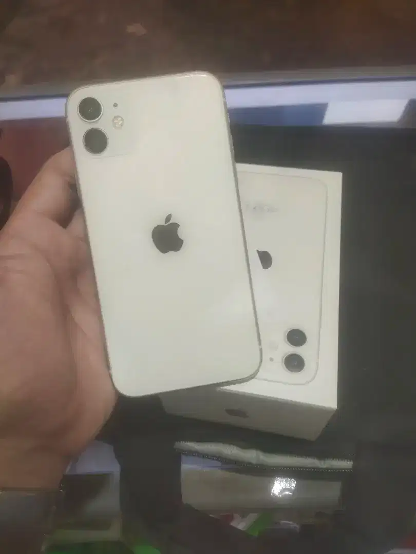 Iphone 11 inter 64 gb aloperator