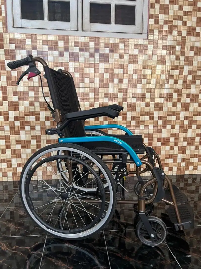 Kursi Roda AVICO like new