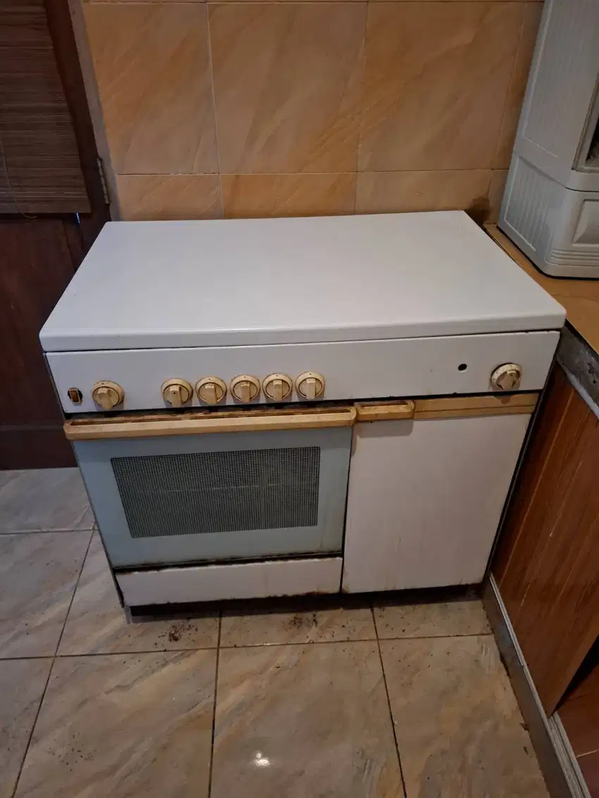 Kompor gas 5 tungku dan oven