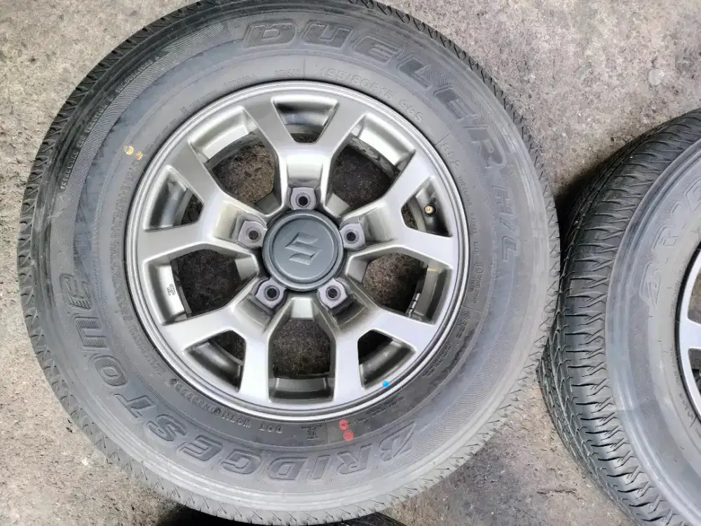 Velg SUZUKI JIMNY JB74 R.15 ori