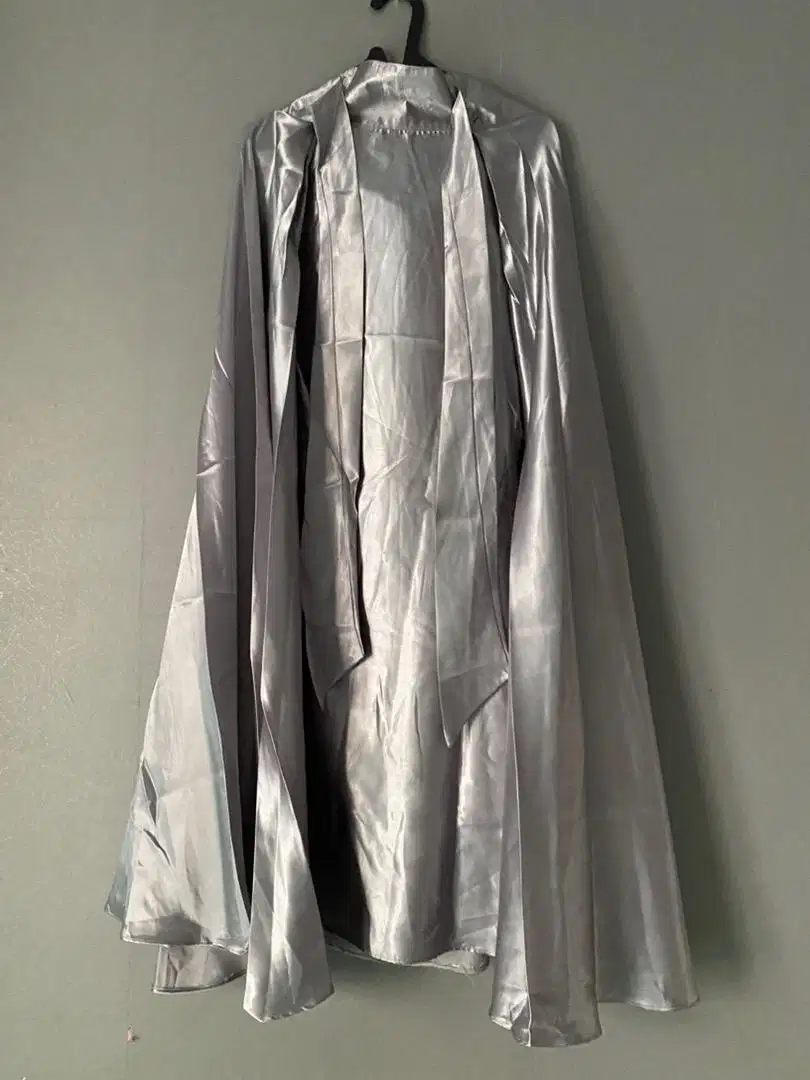 Rok satin silver
