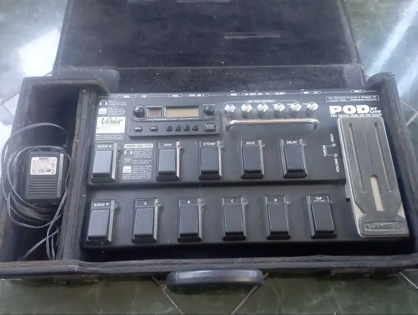 Efek gitar digital LINE6 POD XT Live