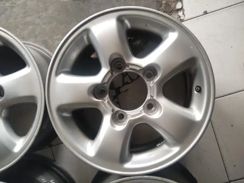 Velg Toyota Land Cruiser R.16 ori