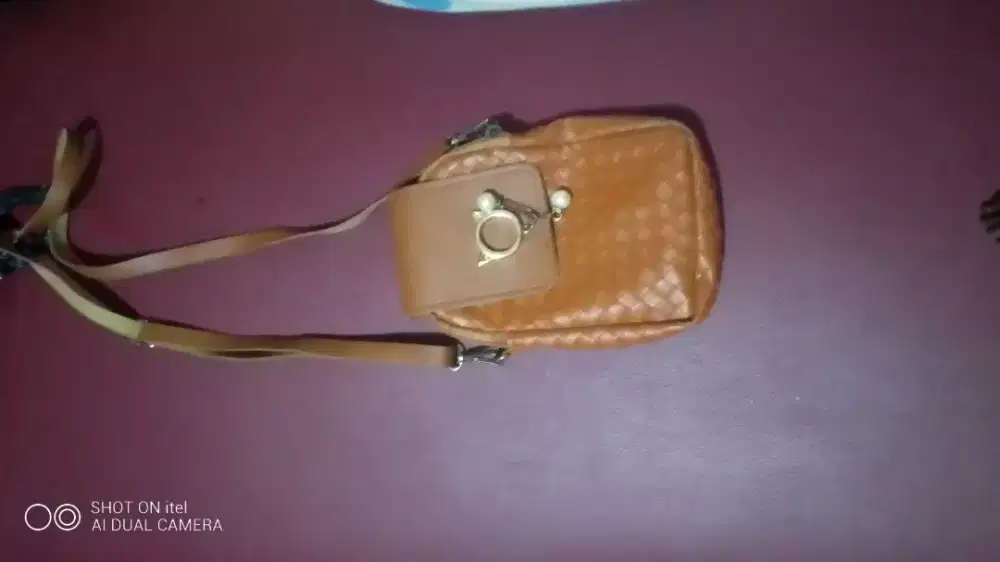 Tas wanita selempang