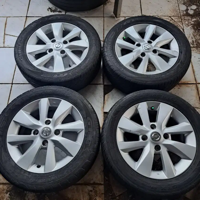 Livina velg mobil nissan livina ring 15 original