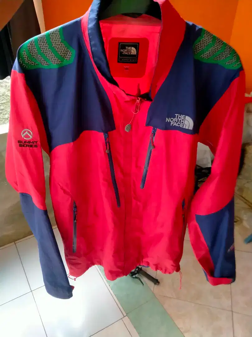 TNF SUMMITS SERIES HYVENT