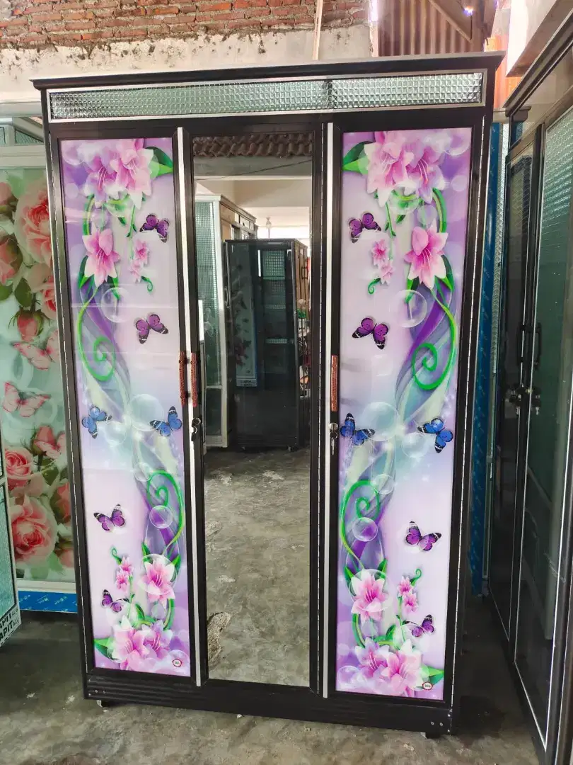 Lemari baju full kaca mewah