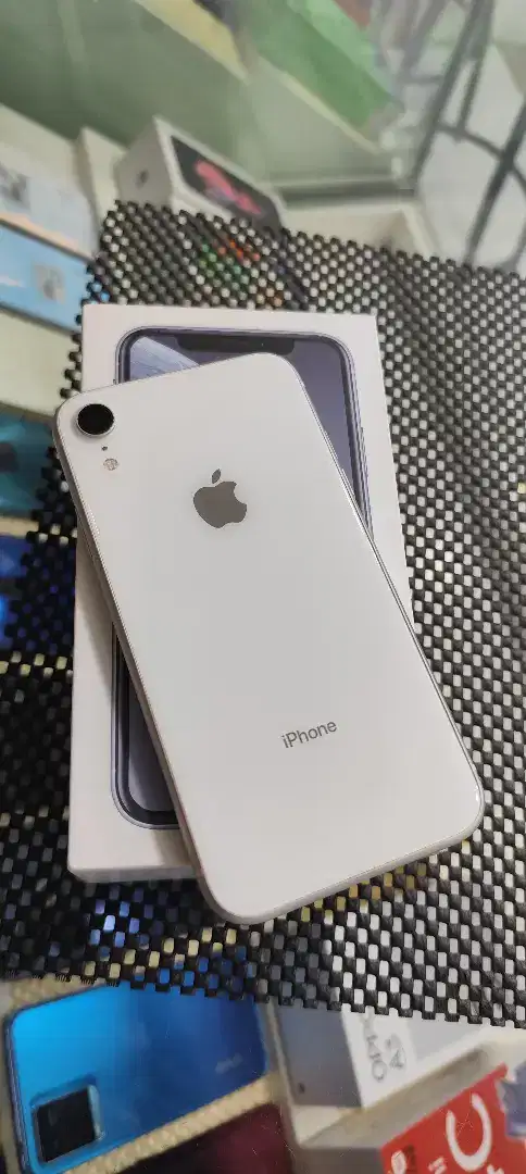 Iphone xr 128gb inter bisa smua kartu