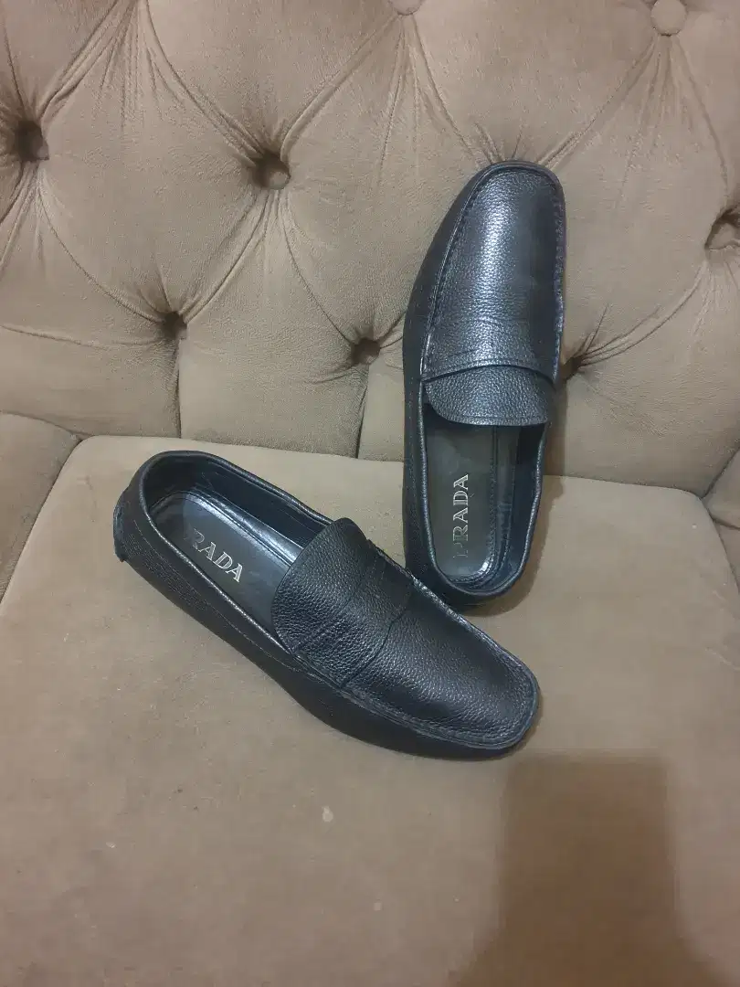 Mulus .authentic sepatu .loafers prada size 42