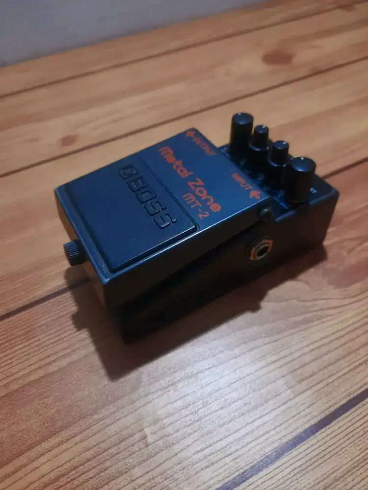 Boss Metal Zone MT-2